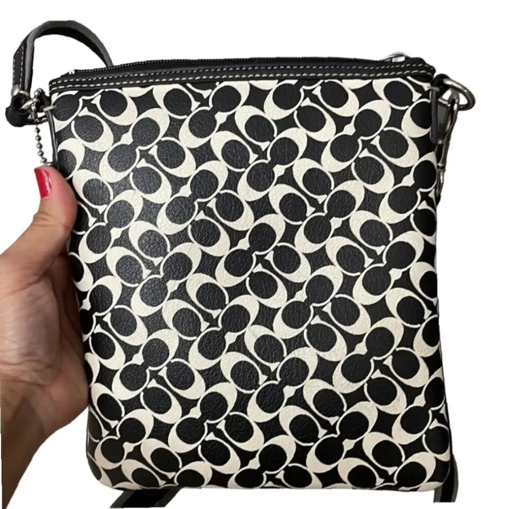 Coach F43893 3 Piece Set Signature Swing Pack Crossbody + Wristlet Black White - Picture 7 of 15